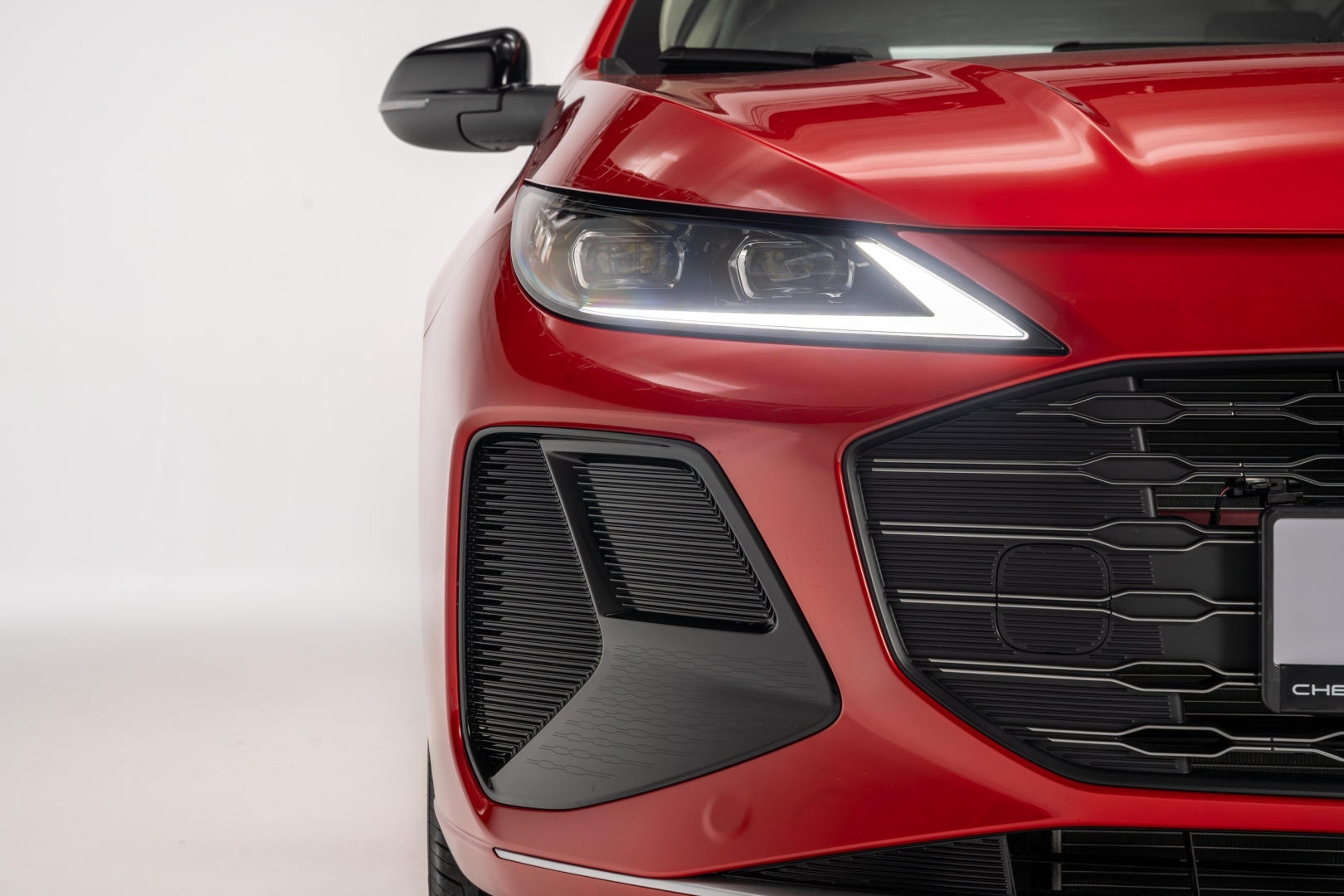 ПРОЕКЦИЯЛЫҚ ТҮРДЕГІ ЖАРЫҚДИОДТЫ ФАРАЛАР